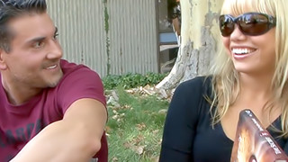 Cumshot On Fat Juicy Cameltoe