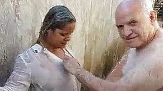 Velho Com Loira Gostosa