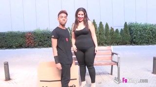 Big Booty BBW Breaks Tiny Dude