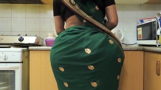 netbetentrar - Spying On Friends Indian Mum Big Ass