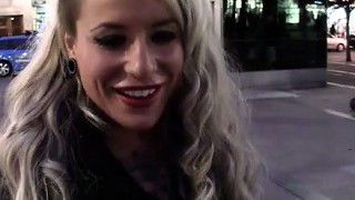 Porca Italiana Pussy Spanking