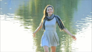 Carlie Flashes Her Pussy And Butt In The Park In Solo Clip