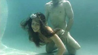 Young Chick Gets Fucked Underwater