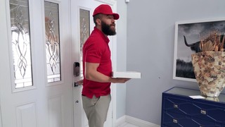 Passionate Fucking On The Bed With Tattooed Sweetie Honey Gold