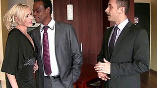 Blonde Babe Sucking Suck And Getting Fucked In MMF Threesome