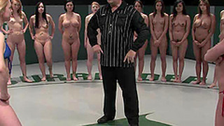 Ariel X And Dia Zerva Are Two Sassy Blonds That Love To Fight