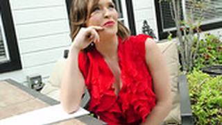 Attractive Hottie In Short Skirt Krissy Lynn Goes Wild On A Hard Penis