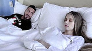 Nice Teen Ariana Marie Enjoys Face Sisting And Cock Riding On Xmas Eve